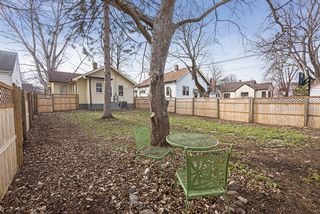 Don't miss the fully fenced Back Yard! 