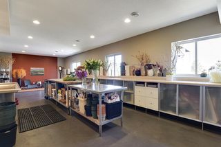 Family room currently used as a floral business (to be removed)... 