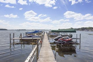 Boat slips available at Nearby Lindbo Marina