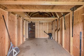Great space for your yard extras!