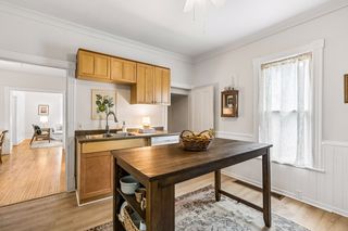 Large free standing island is included in sale-dine in with stools-or more prep space?
