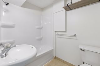 Upper unit full bath