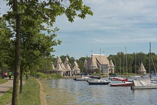 Lake Harriet is nearby
