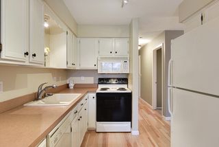 Great floor plan for daily living or for entertaining...