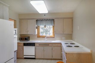 Nice size kitchen to prepare meals