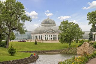 Como Park is right in the neighborhood