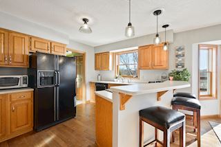 Loads of cabinet and counter space