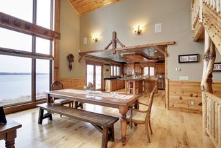 A large family eating area offers those expansive, west facing views for all.