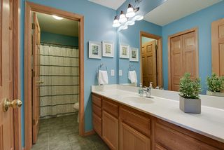 2nd floor main bathroom.