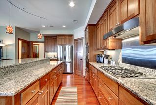 Large work spaces - perfect for that gourmet cook.