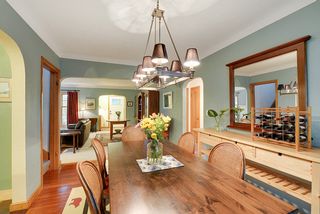 Plenty of space to entertain in style! 