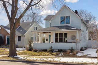 recesses lighting on front porch with dimmer