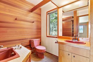 Main floor bath