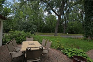 5024 Park Avenue - Enjoy meals with friends and family on Minnehaha Parkway