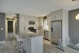 Breakfast bar for informal eating and serving wonderful meals...