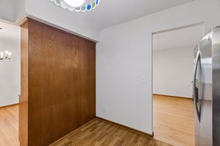 Enough space to accommodate a small table, storage or other flexible use
