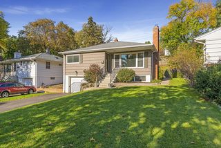Welcome to 540 Frontenac Place! This wonderful Desnoyer Park Home is located just a few steps from the Mississippi River...