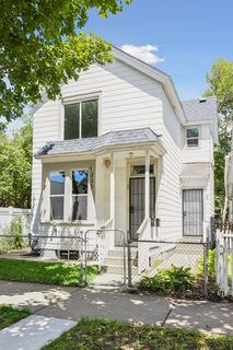 Great Up/Down Duplex in quiet neighborhood