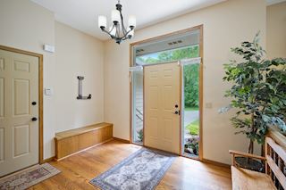 Beautiful Open and Large Front Entry