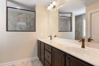 Master bath w/ heated tile floors