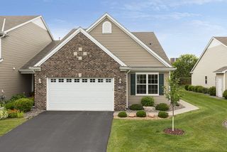 Association Living - light filled, end unit! 