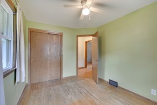 Ceiling fan in all bedrooms. 
