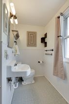 Upper level full bath...