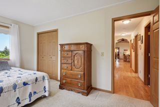 13.5 x 9.5 main floor bedroom