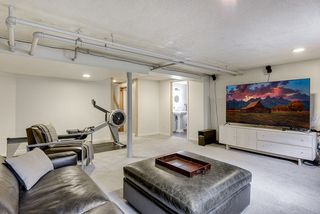Great space for family or media room 