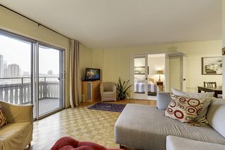 Entertain in style! The Living Room features AMAZING views of the Minneapolis Skyline.
