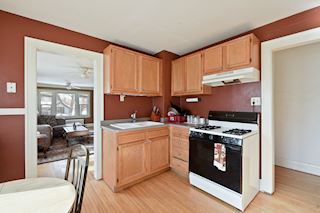 Upper unit kitchen