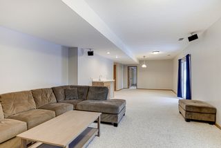 Large space for game table at other end