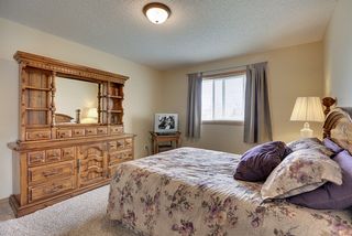 1500 4th St NE - Spacious master bedroom with room for large bedroom furniture