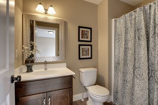 Juniro suite bath