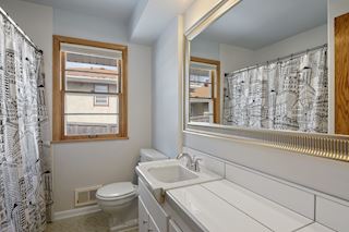 Main Floor Full bath just recently renovated