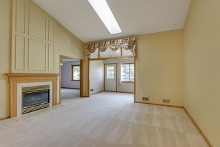 Gas fire place in living room