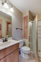 Main level 3/4 bathroom