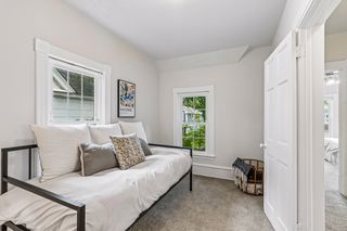 South and east-facing windows for great morning light