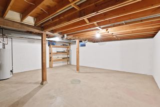 The home's 4th Level Expansion Area is a real bonus! The 22x20 area might be a future bedroom, office, media/game area, or play room!