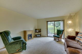 Spacious living room - great for relaxing with family and friends...