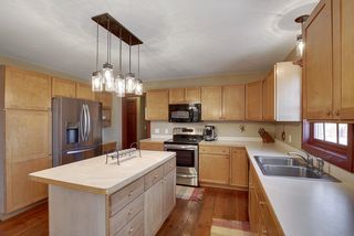 Large center island with ample storage