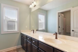 Upstairs full bath