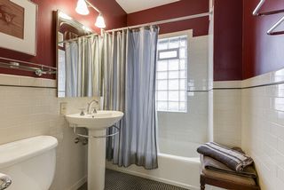 4351 Aldrich Ave S Bathroom