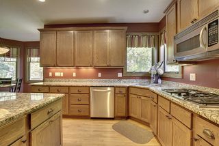 Large corner window brings in the natural light.