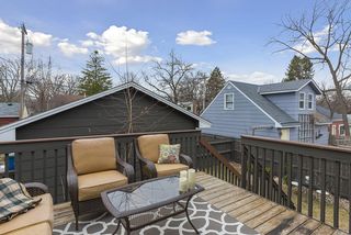 City life just minutes from Edina shopping and restaurants...