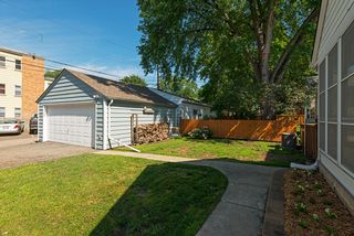 Large backyard, could easily be fully fenced