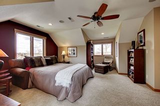 Dormer spaces provide natural light in 3 different directions.