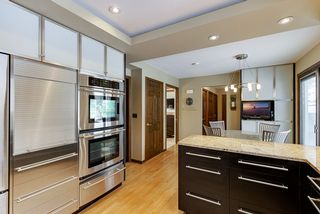 Double oven Jenn Air and Bosch appliances