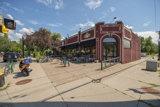 Enjoy the Longfellow Neighborhood out your Back Door! 