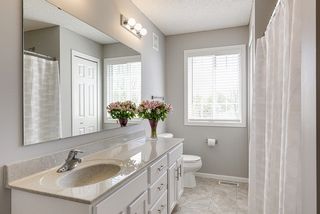 Beautiful upper level bath...